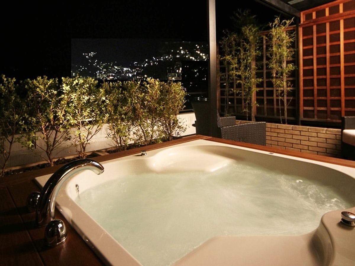 Atami Season Hotel
