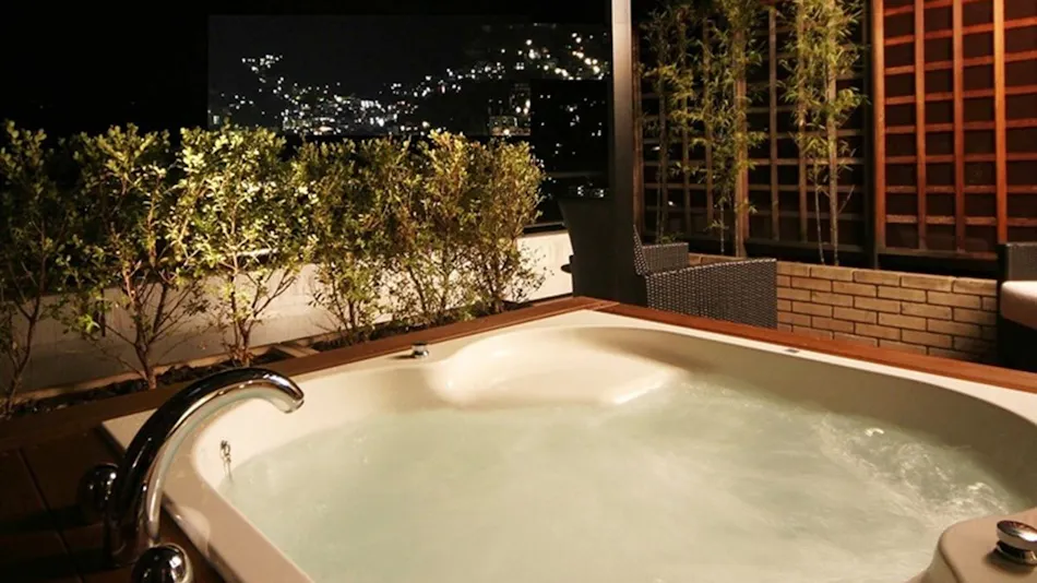 Atami Season Hotel