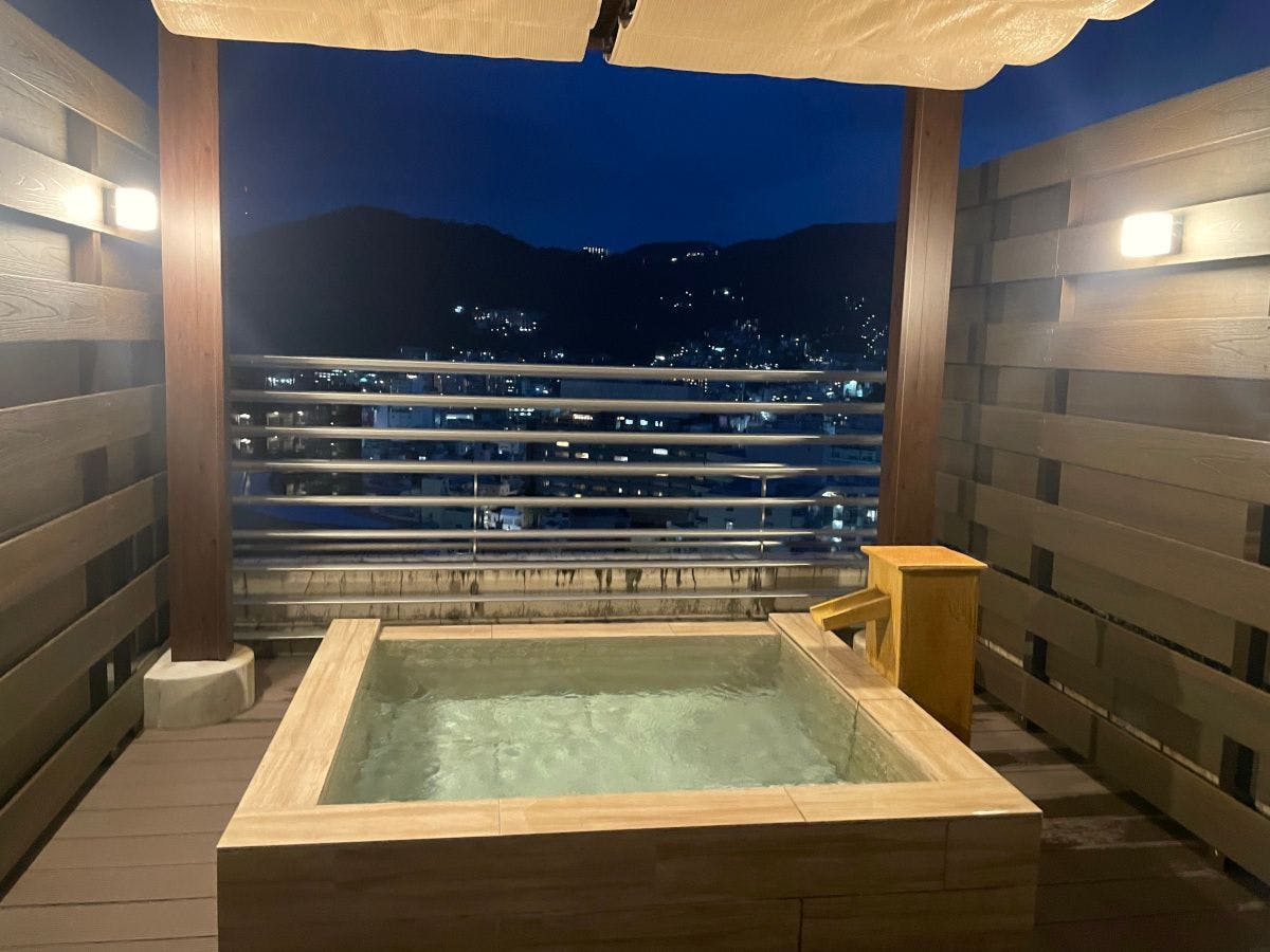 Atami Season Hotel