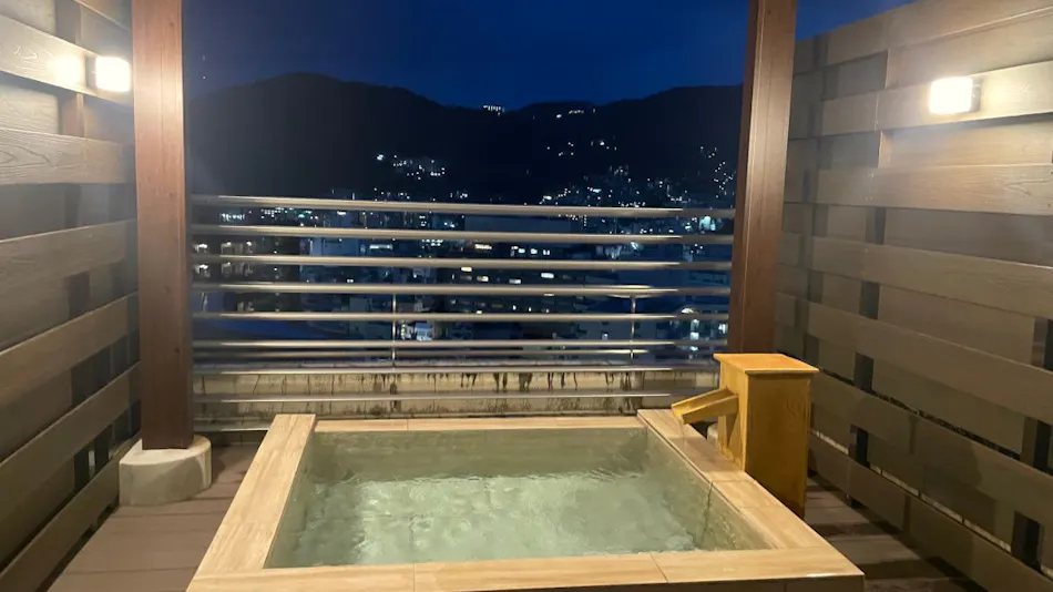 Atami Season Hotel