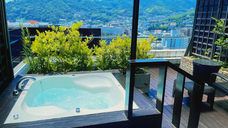 Atami Season Hotel