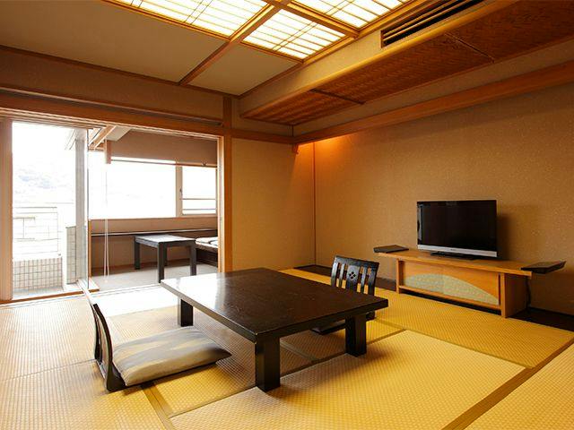 Atami Season Hotel
