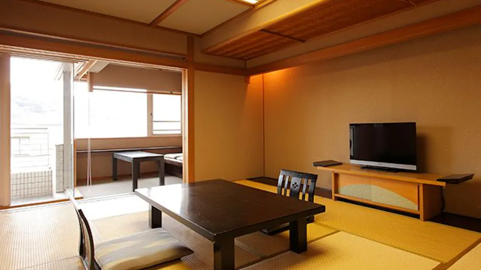 Atami Season Hotel