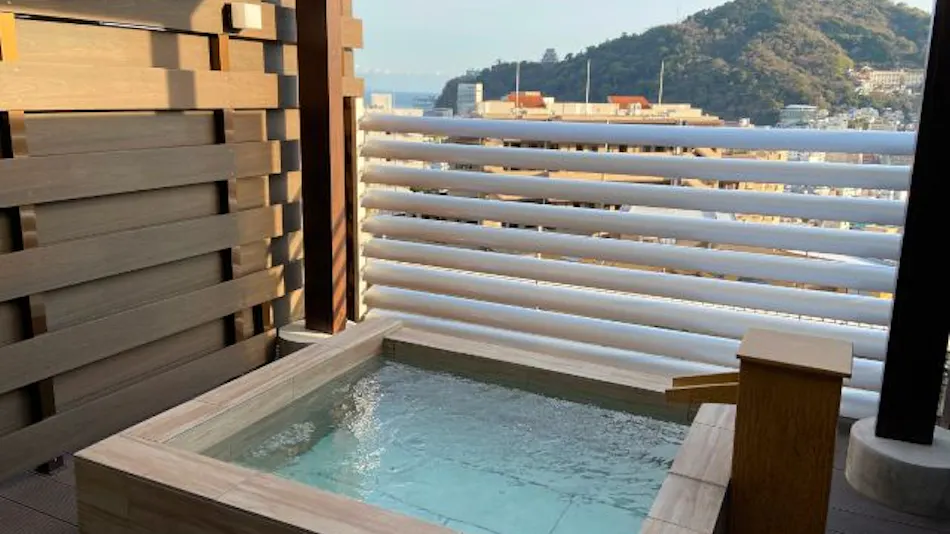Atami Season Hotel