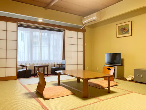 ห้องพักแบบญี่ปุ่น 10 เสื่อ ไม่มีวิว ไม่มีห้องน้ำในตัว (ตัวอย่าง)