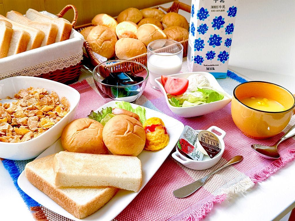 เป็นอาหารว่างสไตล์เน้นขนมปังเป็นหลัก