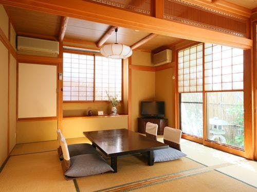 ■懐かしさ感じる昔ながらの空間