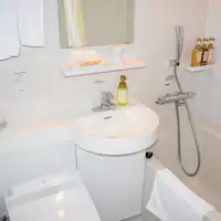 ห้องน้ำแบบเดี่ยวและแบบคู่