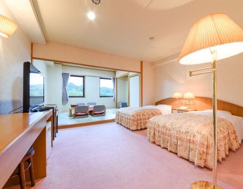 *和洋室（和室6畳+ツインルーム）