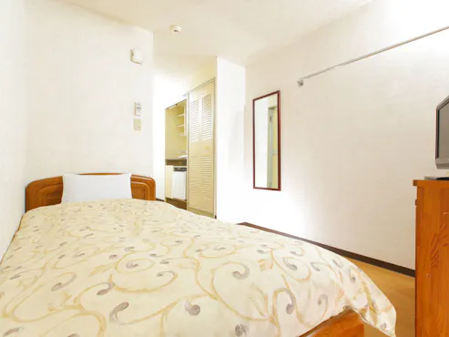 ชั้นใต้ดิน 1 ห้องเดี่ยว