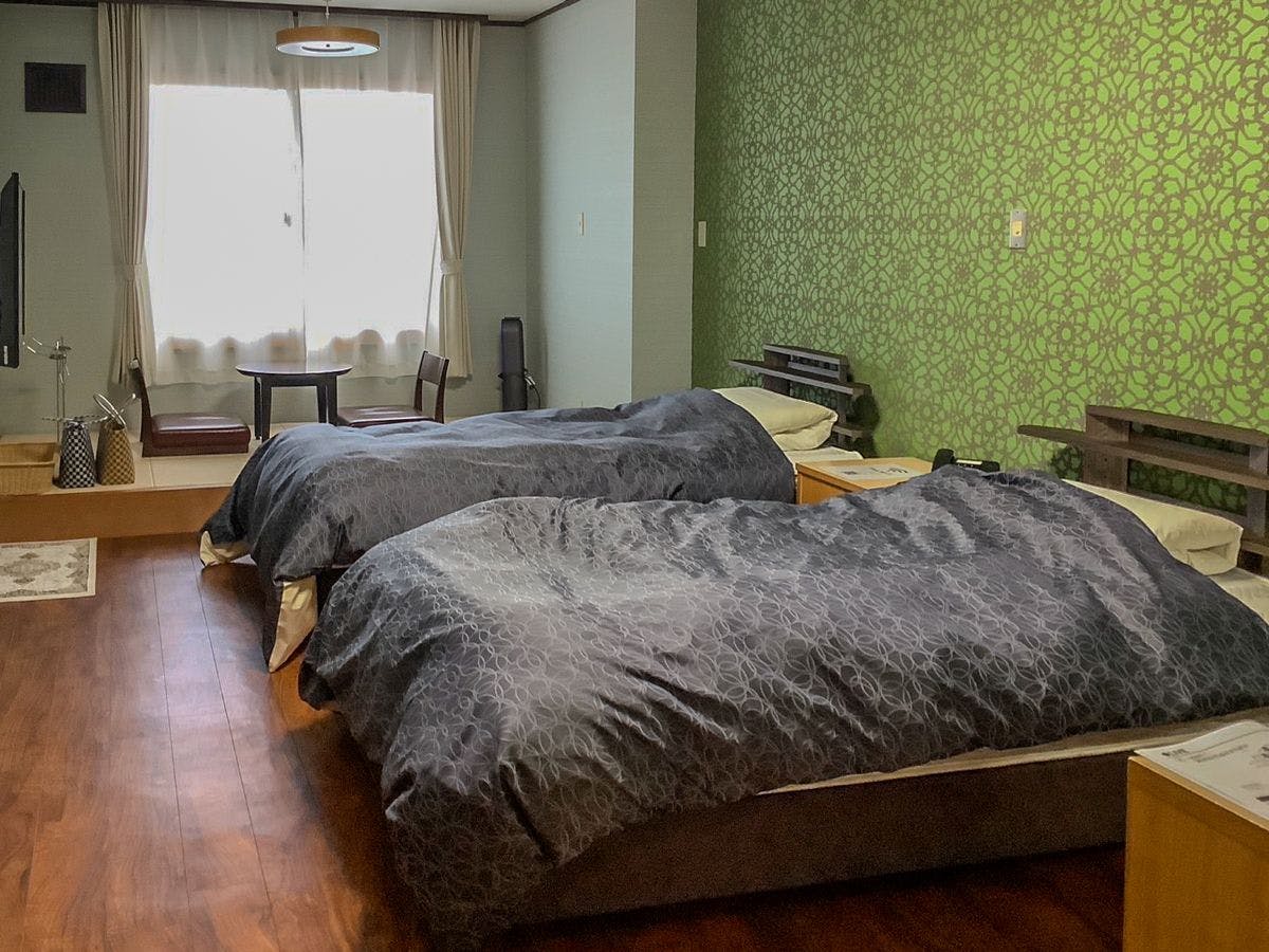 สไตล์ญี่ปุ่นโมเดิร์น [เสื่อทาทามิยกสูง / เตียงคู่]