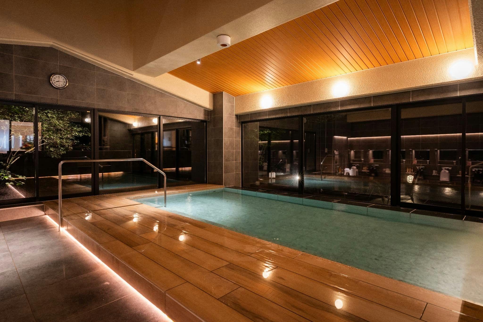 ห้องอาบน้ำสาธารณะ - สำหรับผู้หญิง