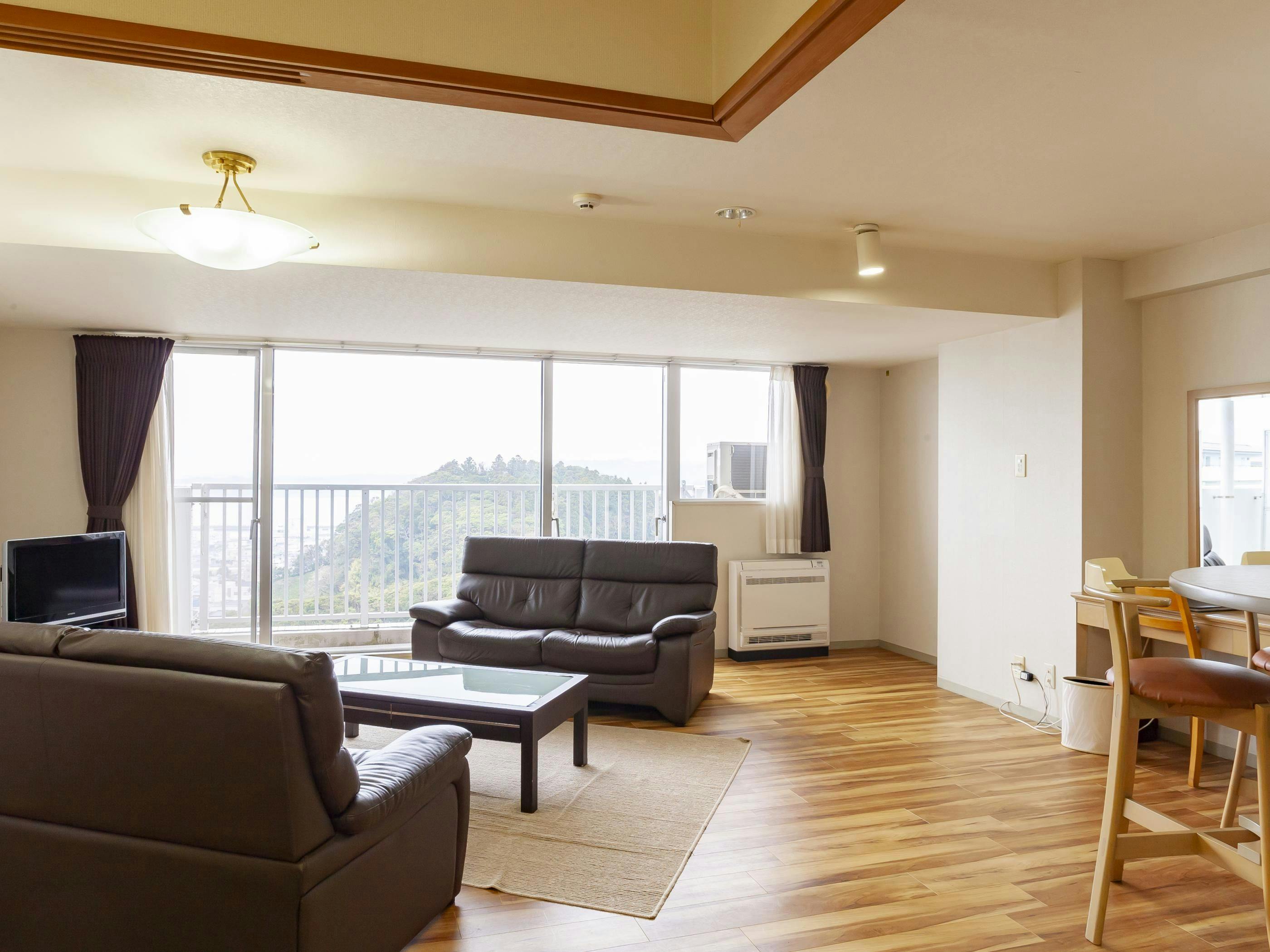 Katsuura Hilltop Hotel & Residence