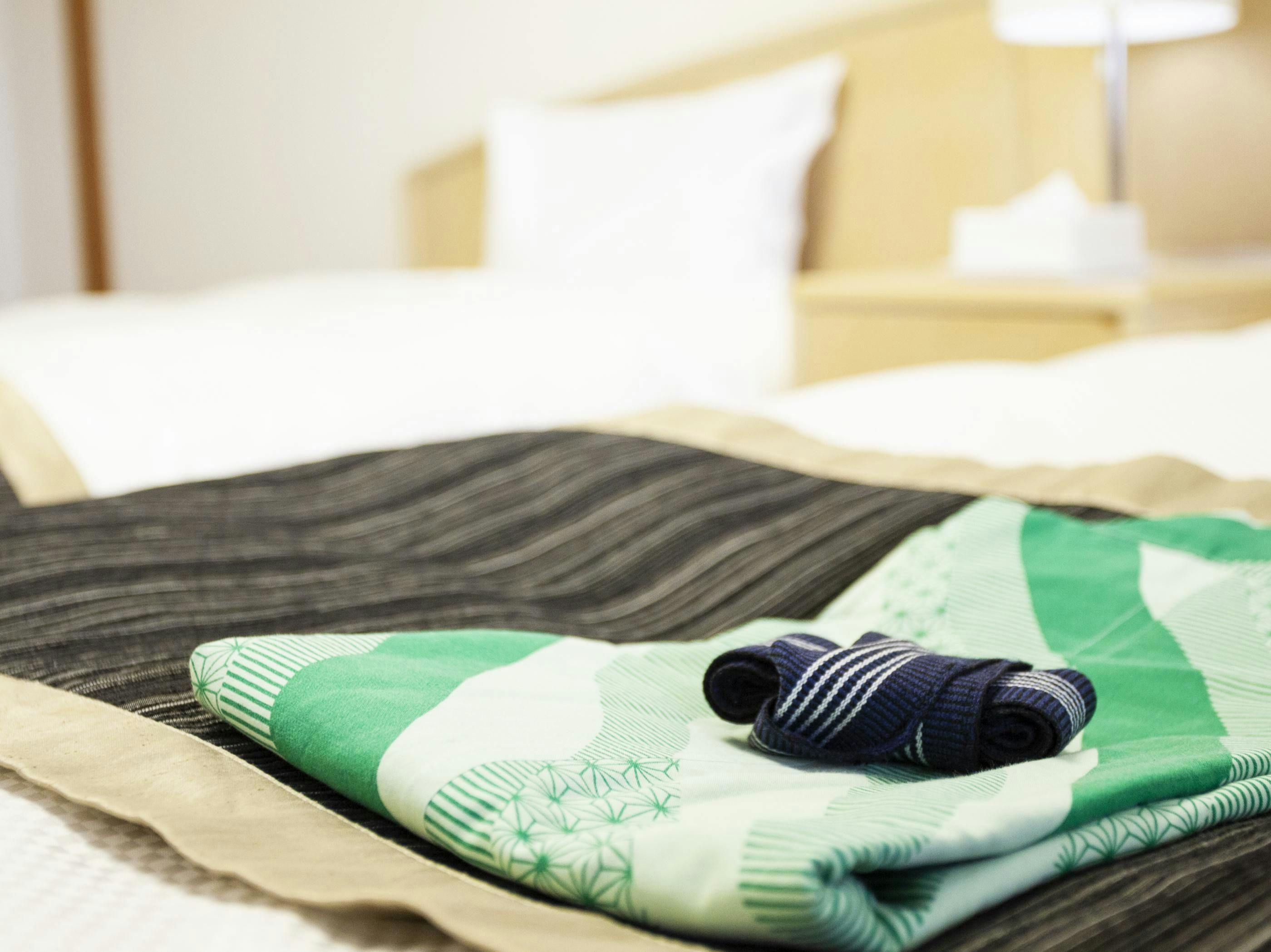 เรามีชุดยูกาตะเตรียมไว้ในทุกห้องพัก