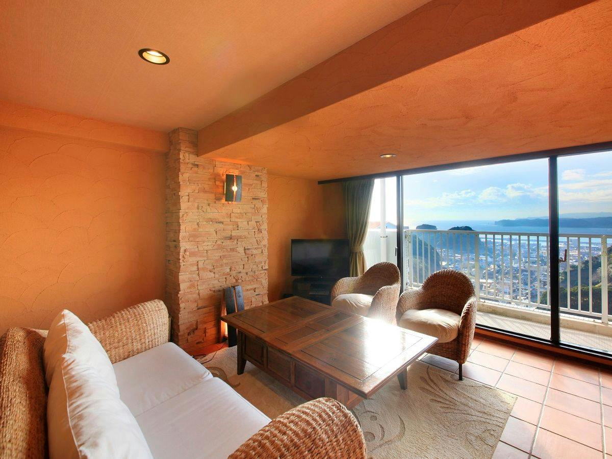 Katsuura Hilltop Hotel & Residence