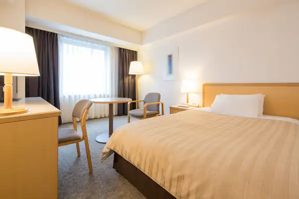 23 meter persegi, katil double