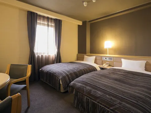 ◆ห้องเตียงคู่◆17 ตร.ม.・ความกว้างเตียง 110 ซม.