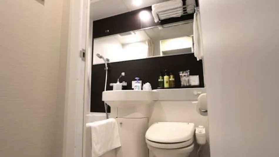 Hotel Livemax Yokohama Kannai Ekimae