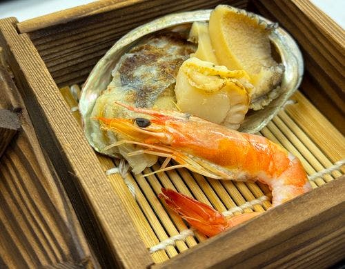 ■料理■アワビ鮑入り温泉蒸し（イメージ）
