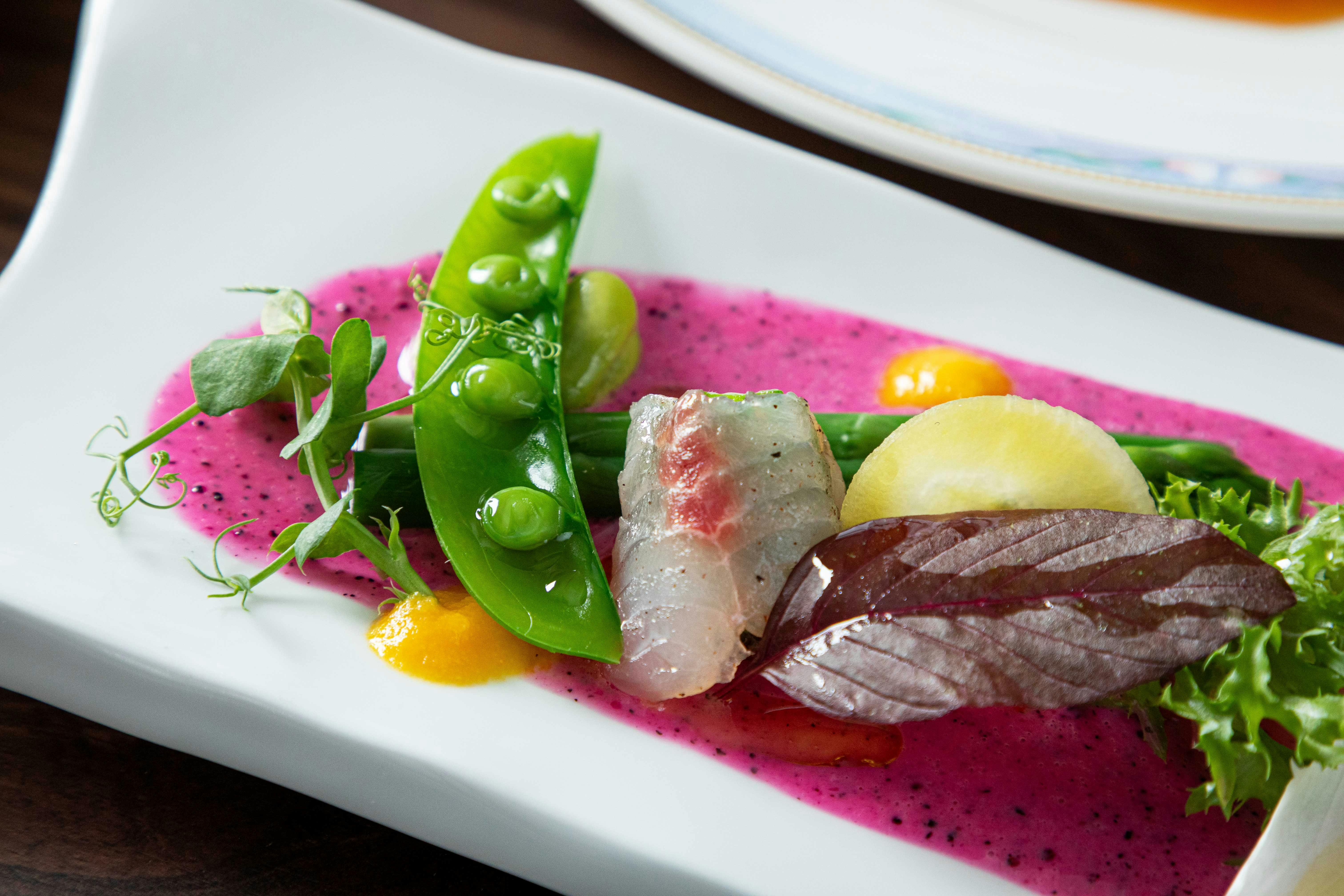 【저녁 식사】제철 재료로 만든 다채로운 요리.