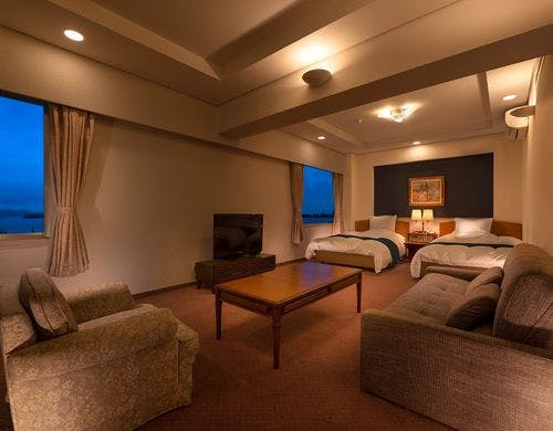 ジュニアスイート