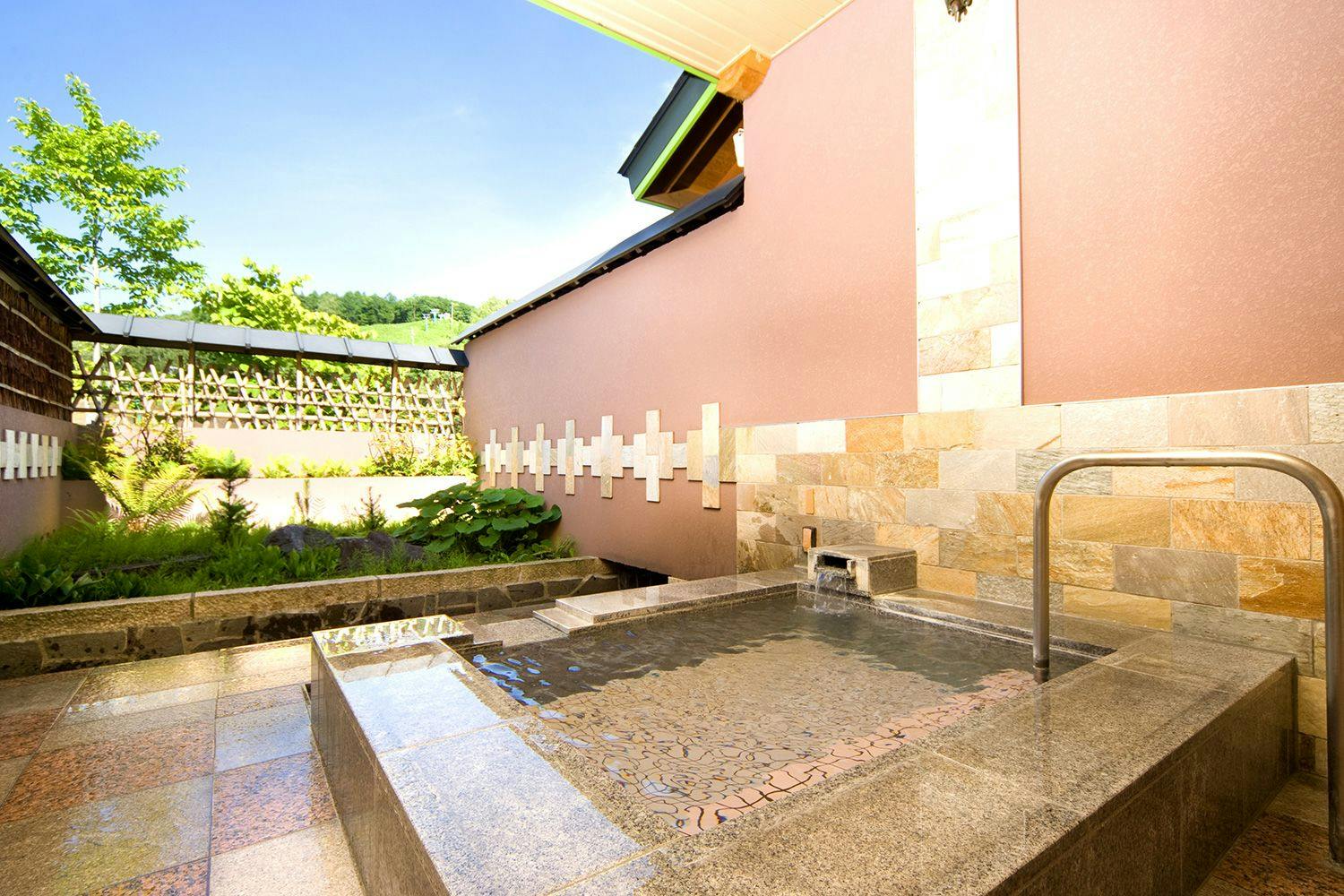 Okutone Onsen Hotel Sunbird