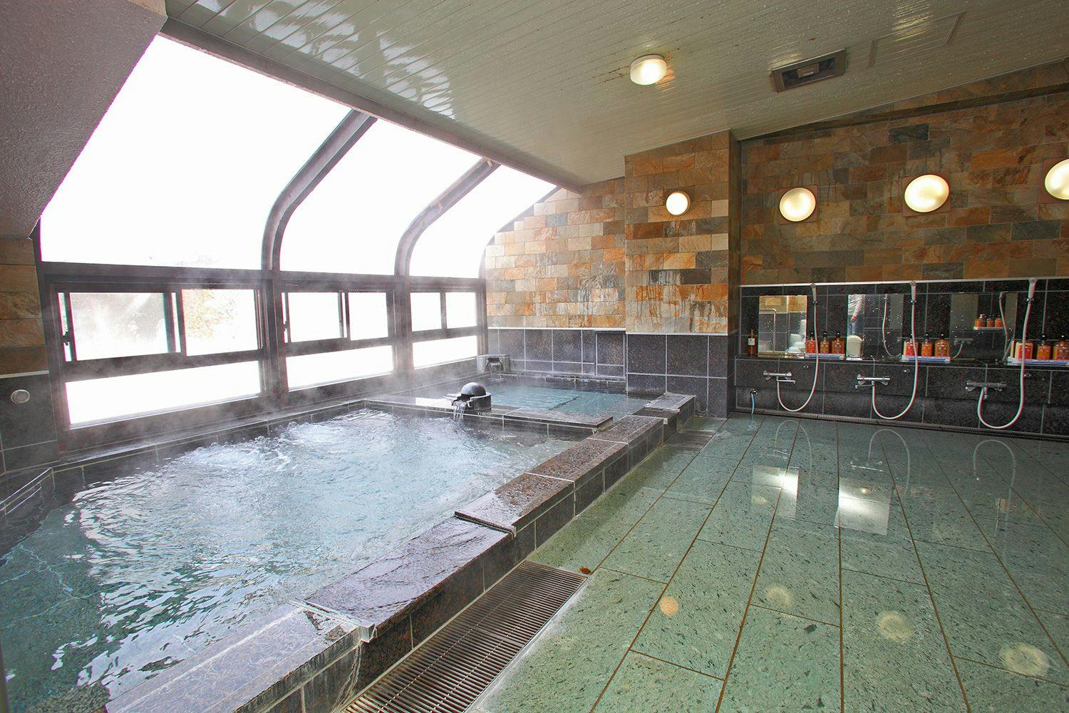 Okutone Onsen Hotel Sunbird