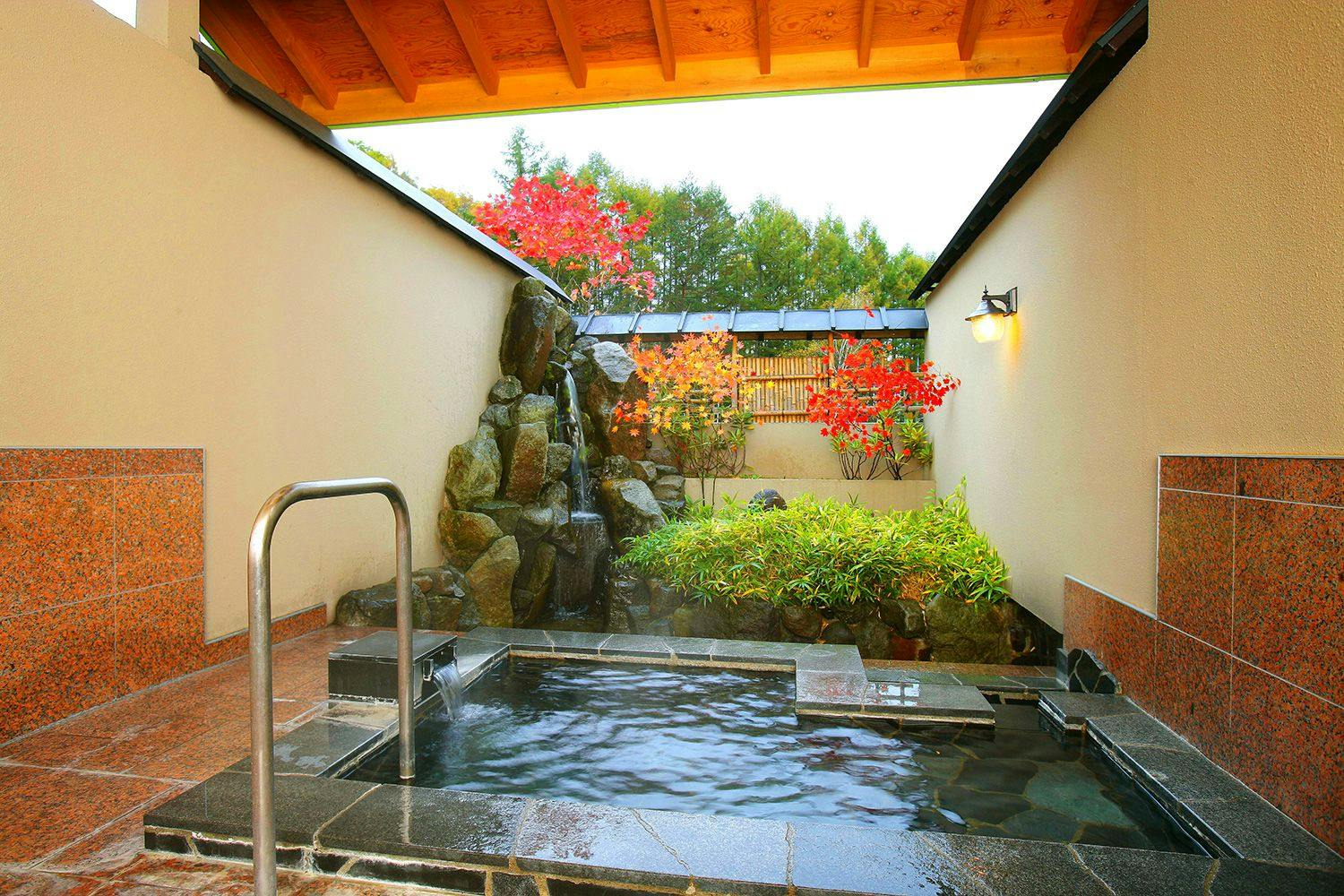 Okutone Onsen Hotel Sunbird