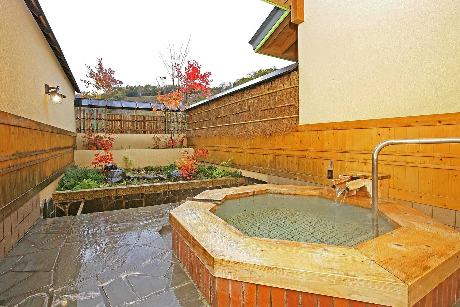 Okutone Onsen Hotel Sunbird