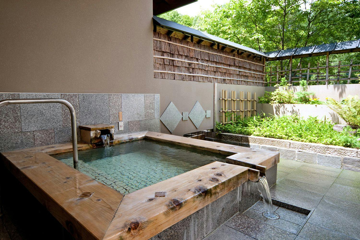 Okutone Onsen Hotel Sunbird