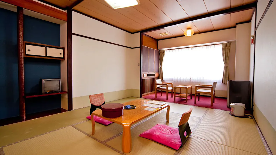 Okutone Onsen Hotel Sunbird
