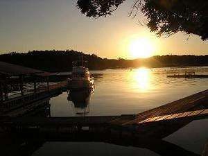 Cahaya matahari pagi menyinari ruang peribadi