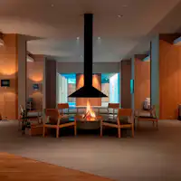 ล็อบบี้พร้อมเตาผิง