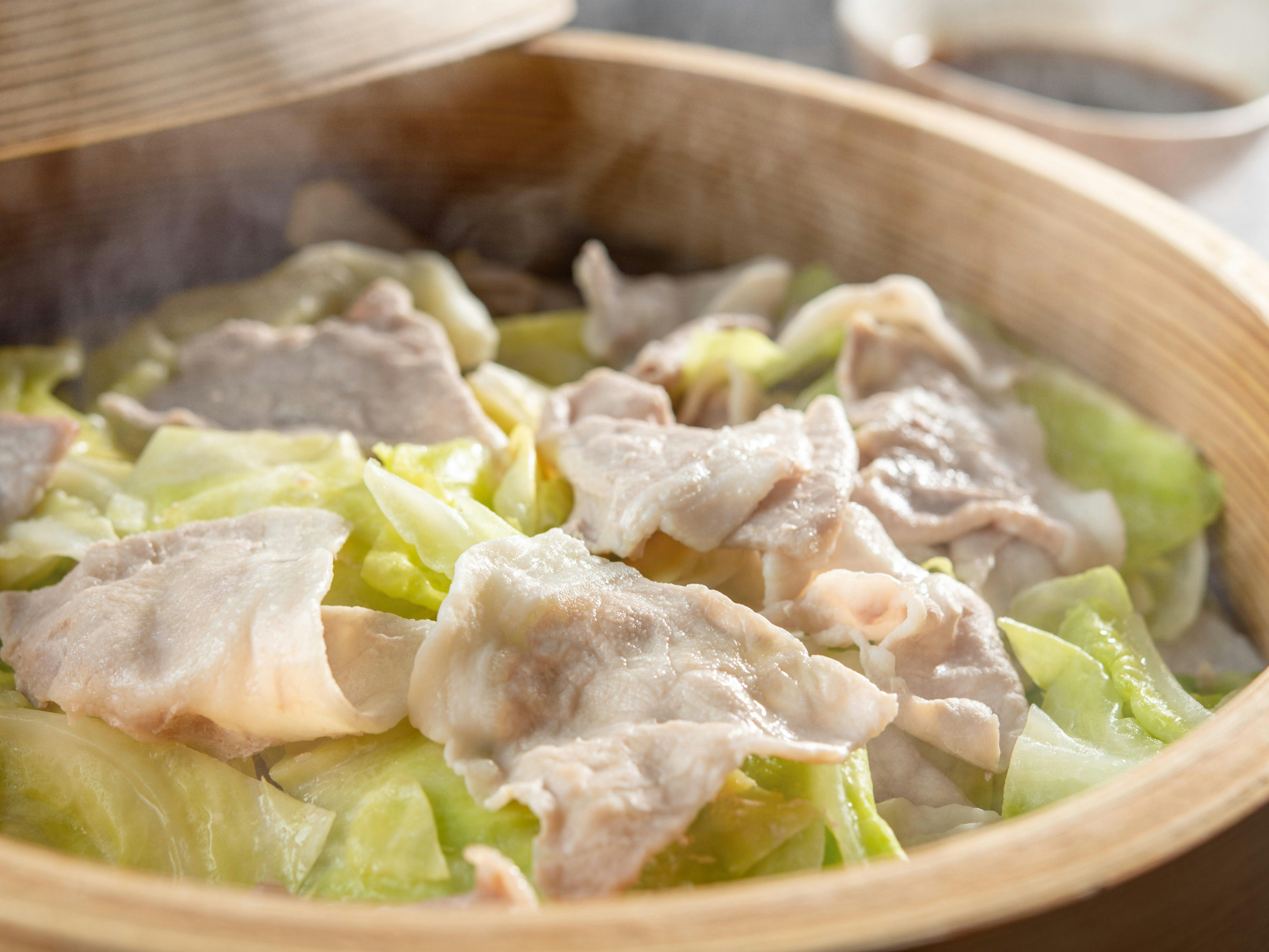 군마현산 보리돼지와 고원 양배추 찜기 찜