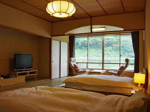 ห้องเตียงคู่สไตล์ญี่ปุ่นพร้อมความผ่อนคลายแบบญี่ปุ่น