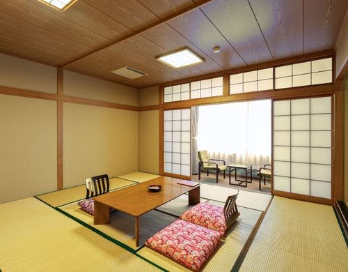 【スタンダード和室】中庭眺望付き客室