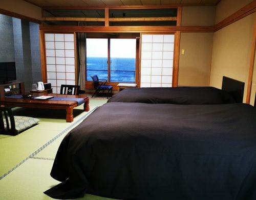 和室14畳ベッド２台