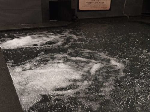 疲れた身体をほぐしてくれる！ジェットバス