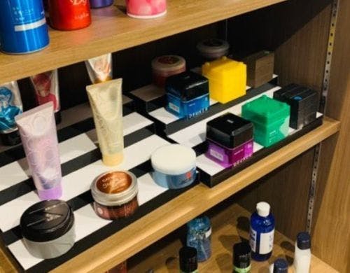 スタイリングコーナー　整髪料多数