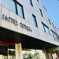 ทางเข้าหลัก