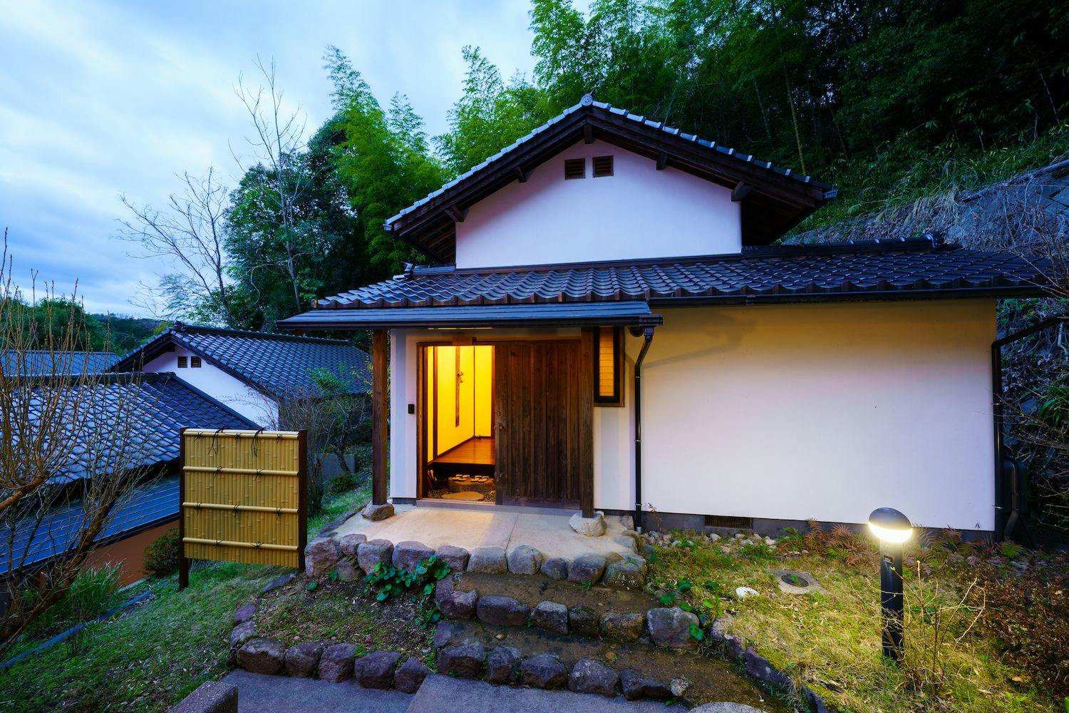 【Dengan tab mandi dalaman】Bilik gaya Jepun berasingan 10 tatami