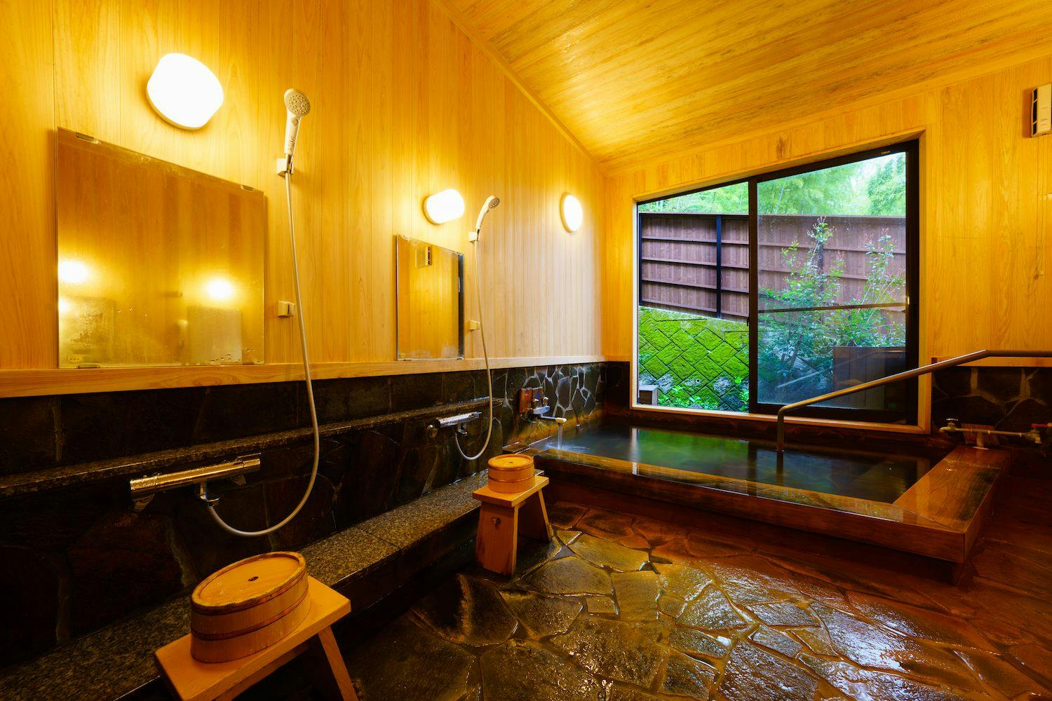 Mata air panas bikarbonat eksklusif untuk tetamu Penginapan