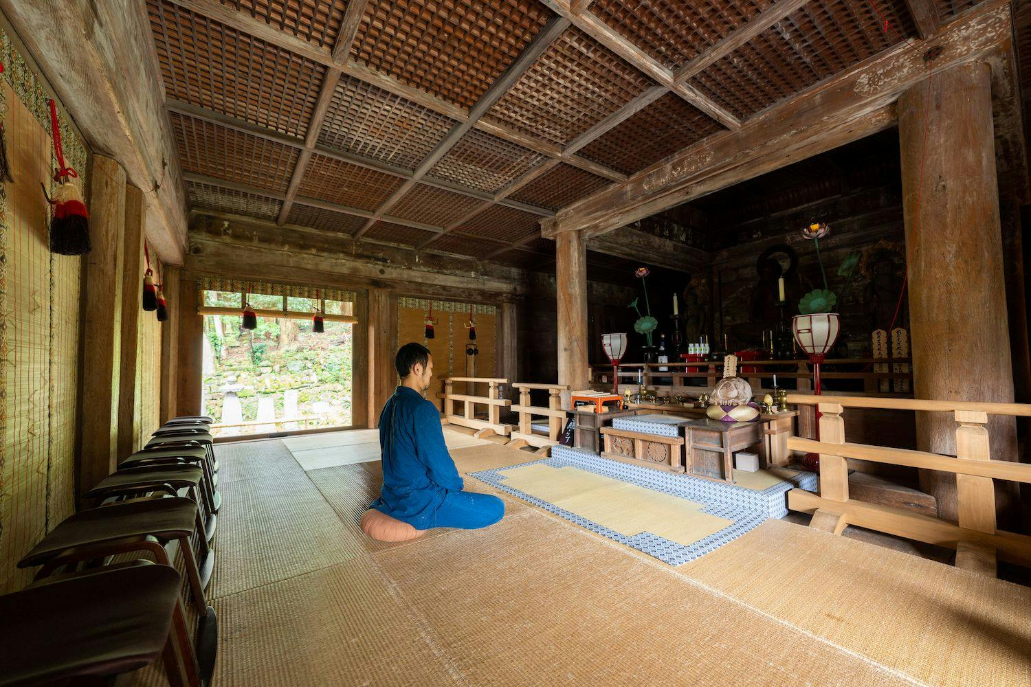 Pengalaman zazen sebenar di Dewan Utama Harta Negara