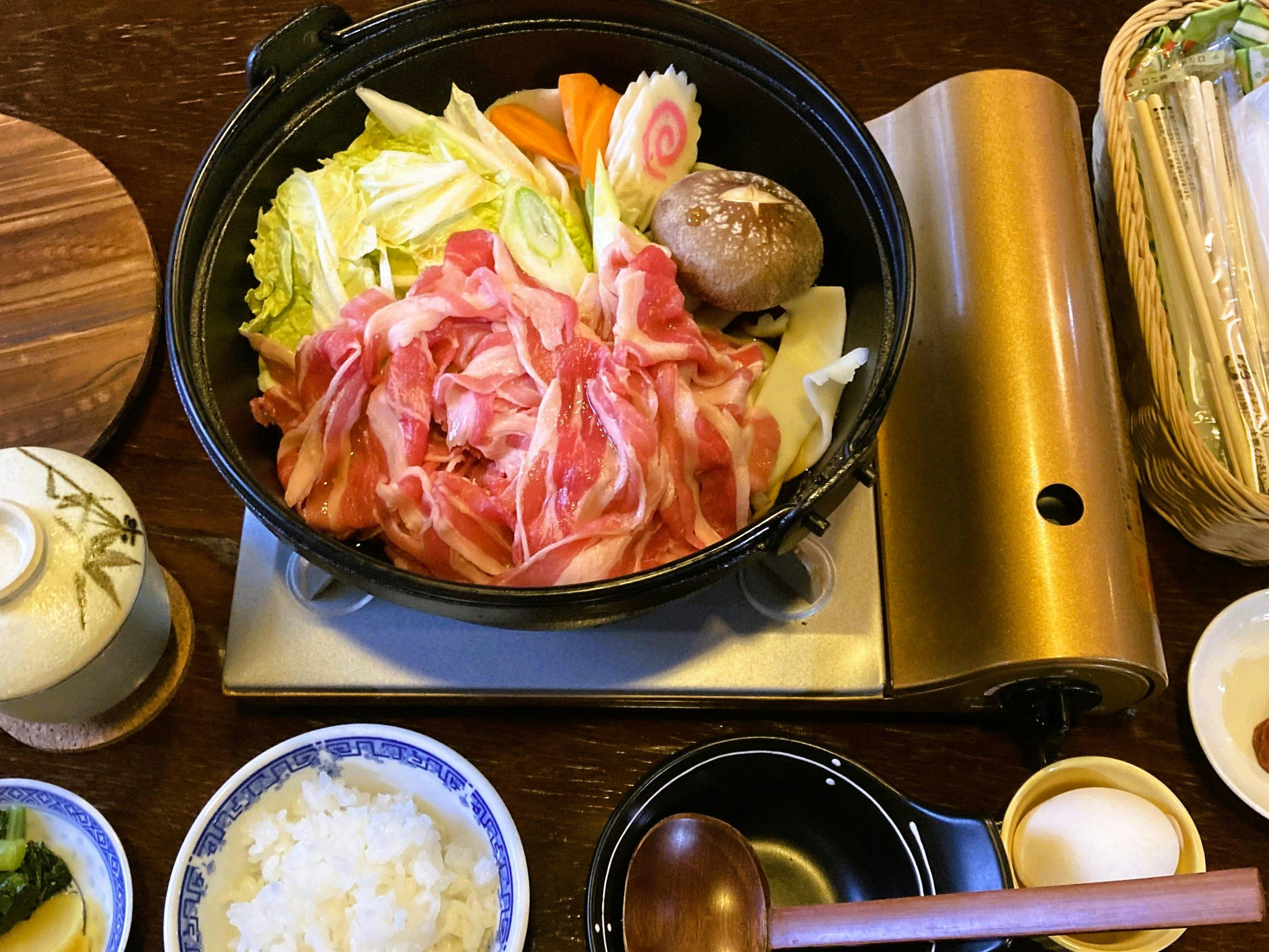 อาหารเย็นฤดูหนาว (อุด้งหม้อไฟ)