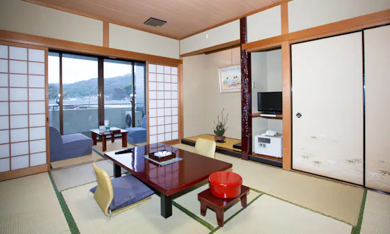 อาคารใหม่ (ห้องสไตล์ญี่ปุ่นที่เงียบสงบ)