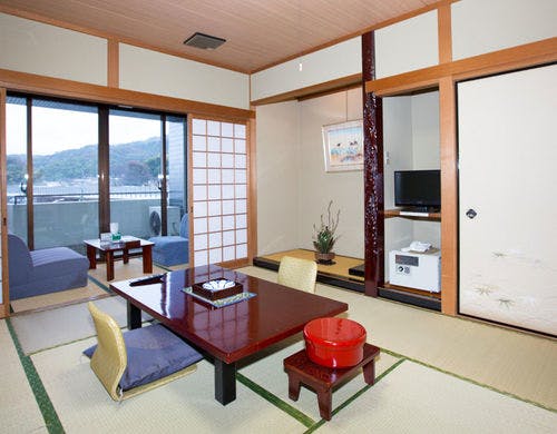 新館（おちついた和室）