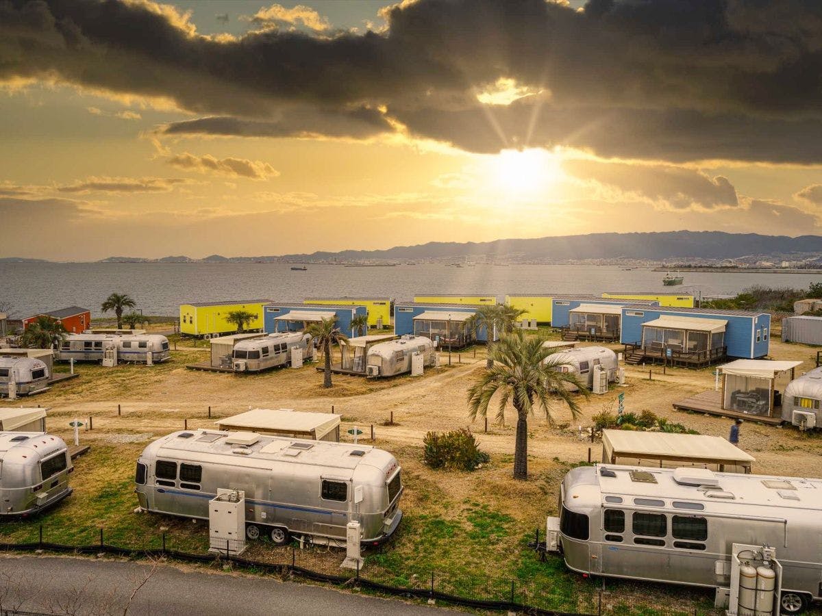 ภาพรวมของปาล์มการ์เด้นไมชิมะ (วิวยามเย็น)