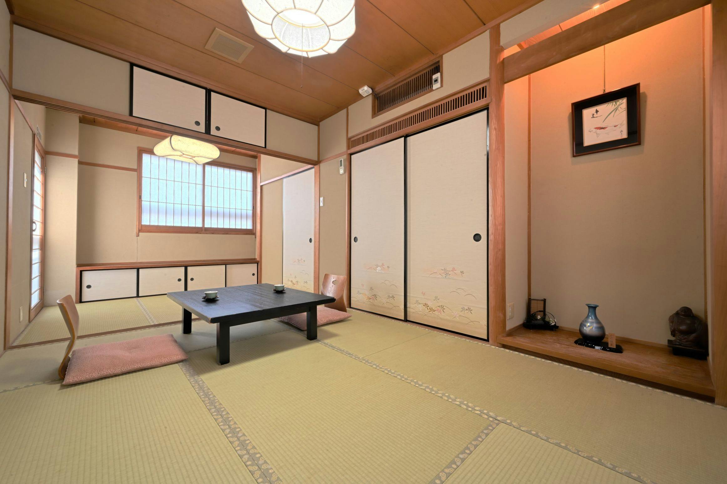 Mikaku no Oyado Yamadaya