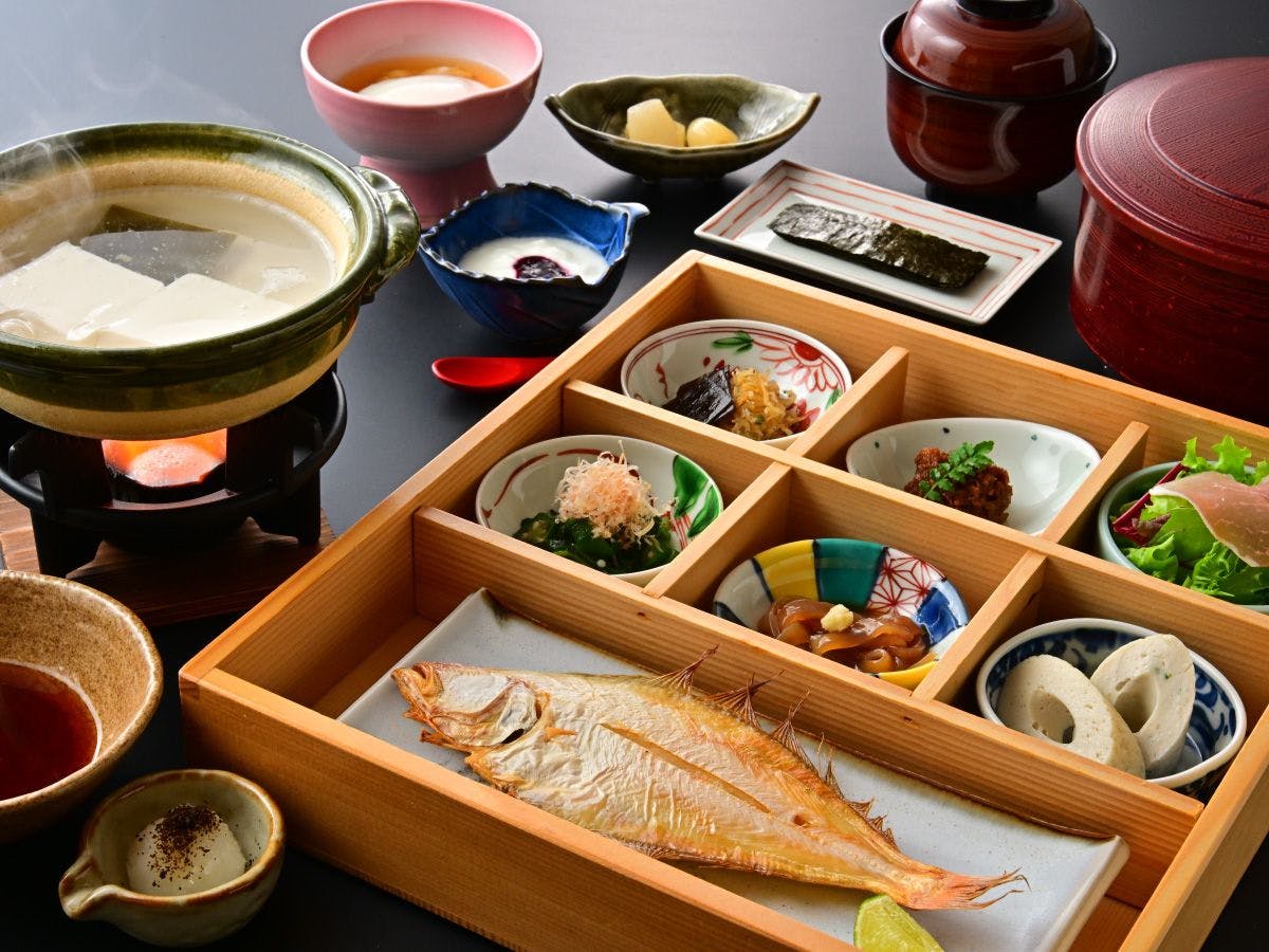 Mikaku no Oyado Yamadaya