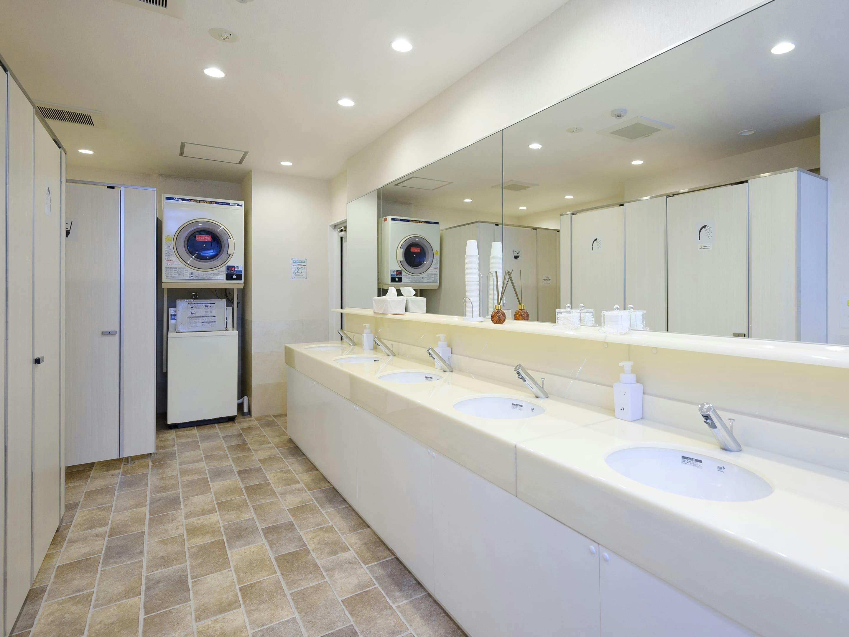 Abest CUBE Naha Kokusai Street - All Rooms with Lockable Cabin Hotel -